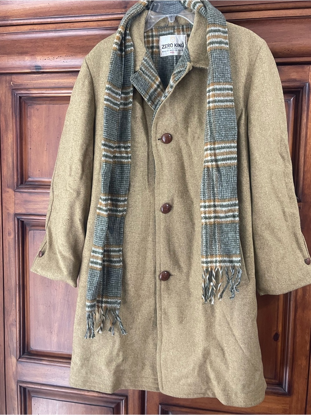 Vtg Wool Coat Plaid Lining Wind & Water Repellant scarf trench